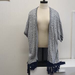 C. Wonder Light Gray Open-Front Sweater‎ with Fringe size Small